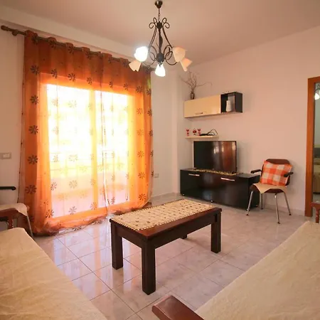 Anna Apartment *
